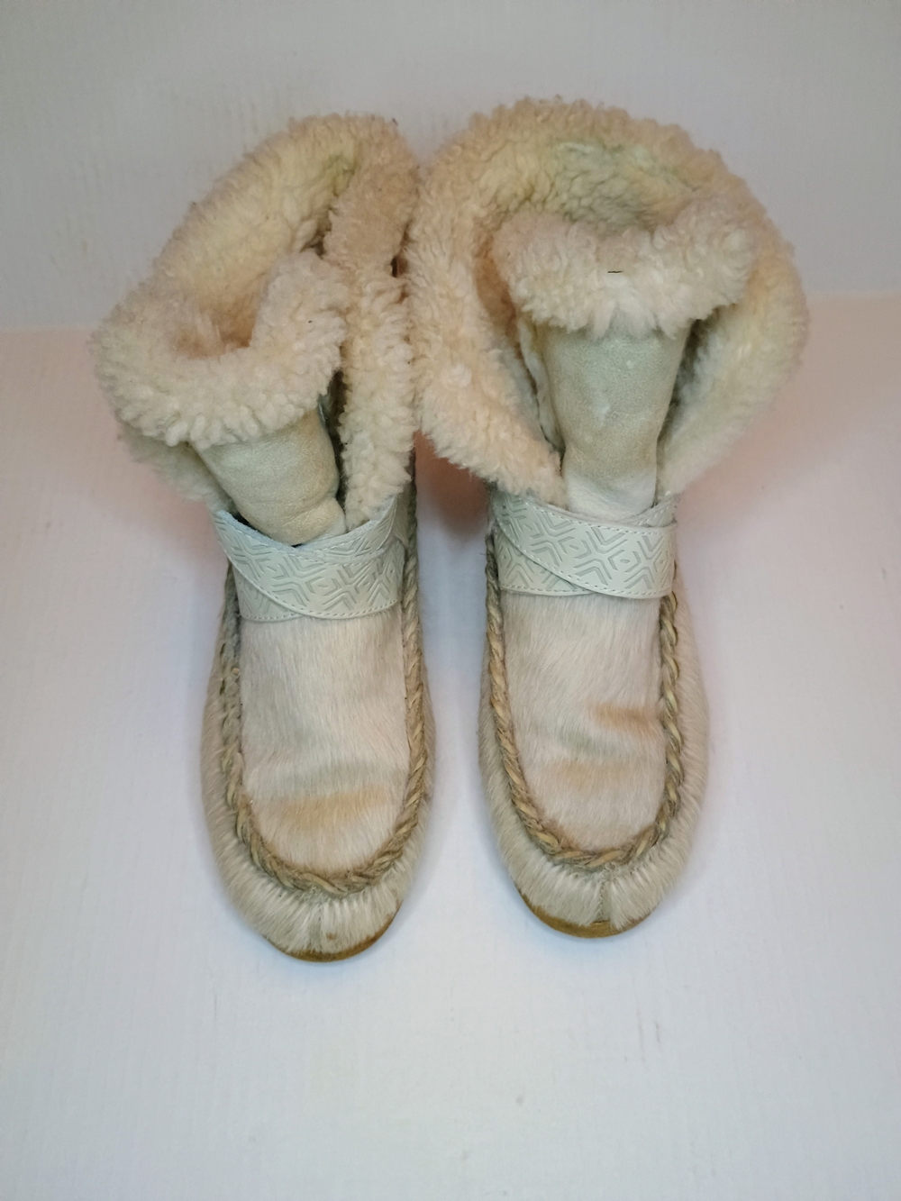 Tecnica Apres Ski Boots Women's Cream Shearling-Lined Winter Boots Size 6 See